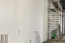 Tweedehands partij sandwich wandpanelen 60mm, wit/wit | € 12,50 per m2
