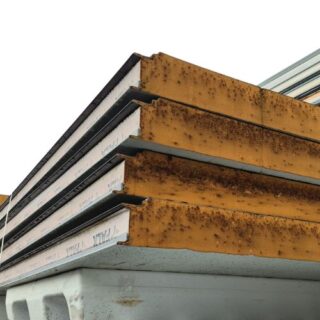 Pakketten sandwich dak- en wandpanelen